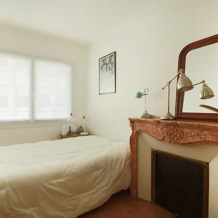 Beautiful And Spacious Flat #tours #train Station #parking